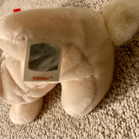 Ty Beanie Nibbler the Bunny - Picture 4 of 5